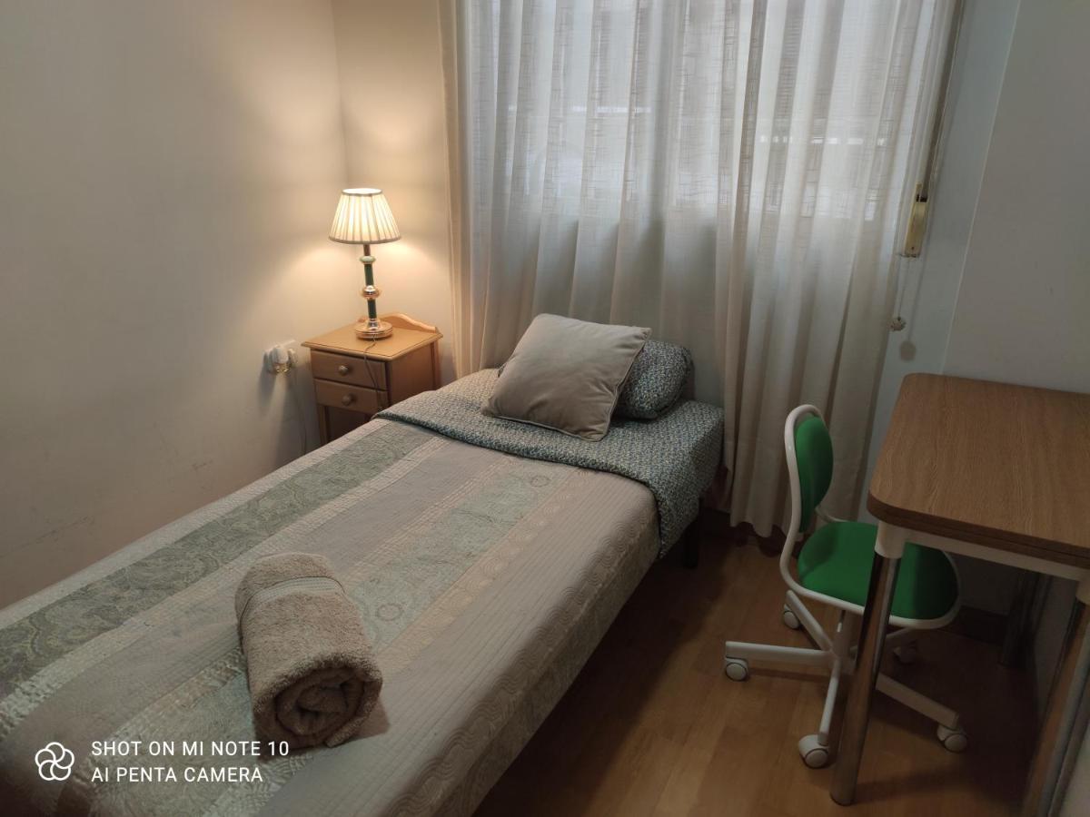 Habitacion L Lägenhet Madrid Exteriör bild
